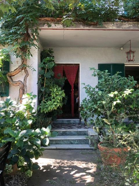 Bed and Breakfast Casa Cambini Marina di Massa Exterior foto